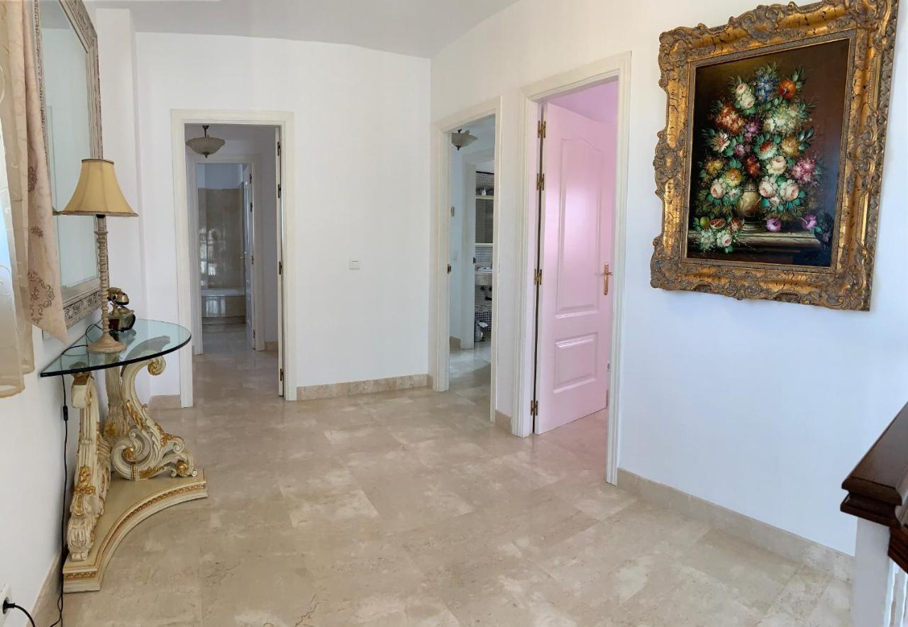 Beautiful Walking Distance To El Faro Fuengirola
