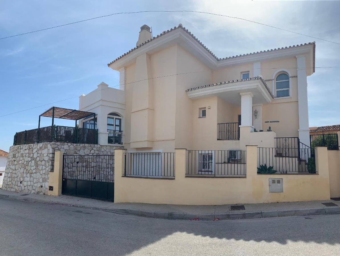 Beautiful Walking Distance To El Faro Villa *